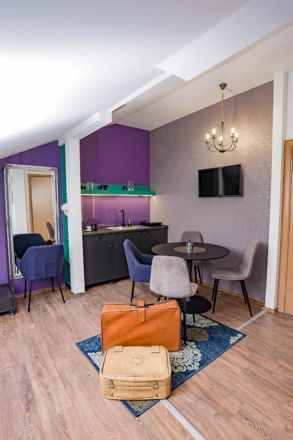 Different Apartments Ni 외부 사진